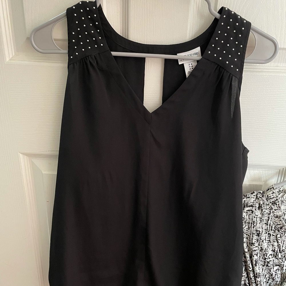 Motherhood Maternity black studded top size medium